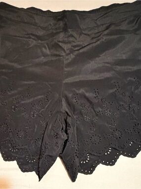 torrid Black Eyelet Scalloped-Hem Shorts